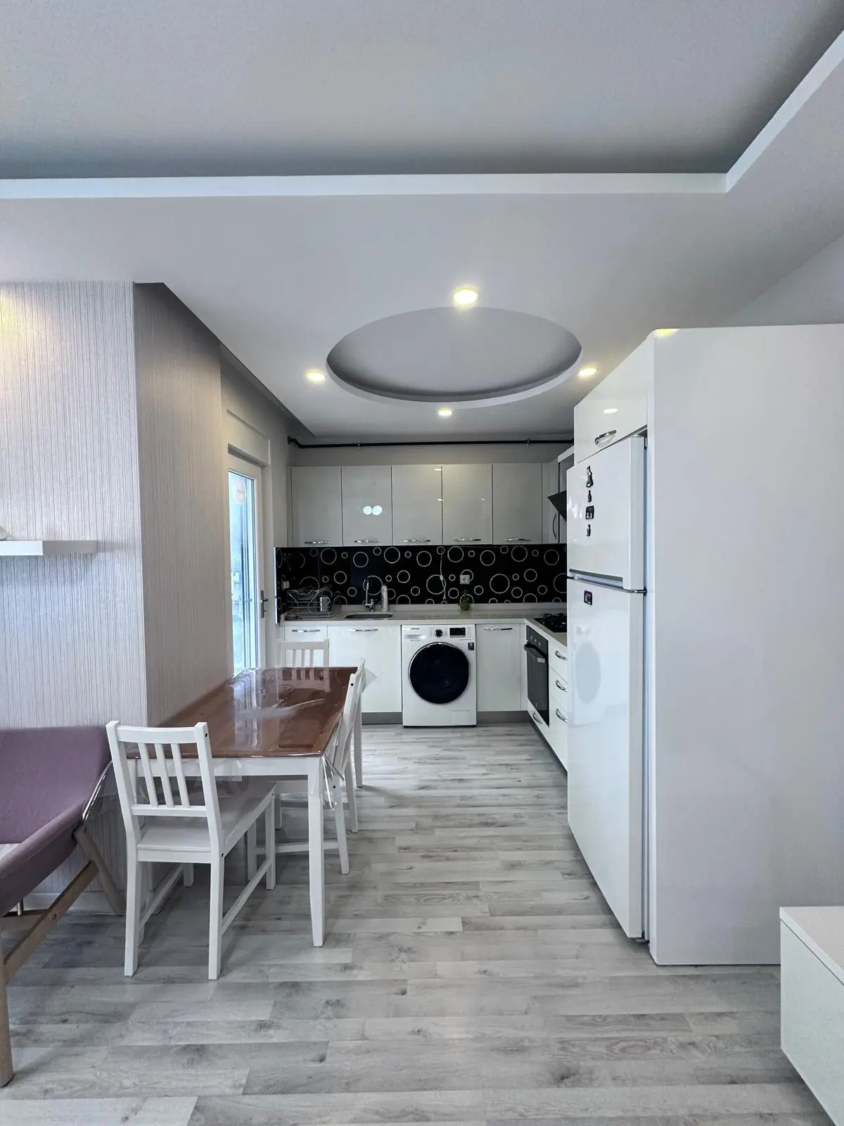 Fitted kitchen